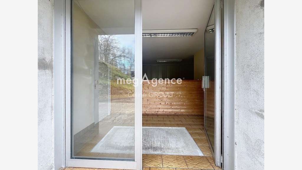 AV locaux 1000m² à Saint-Senier-sous-Avranches