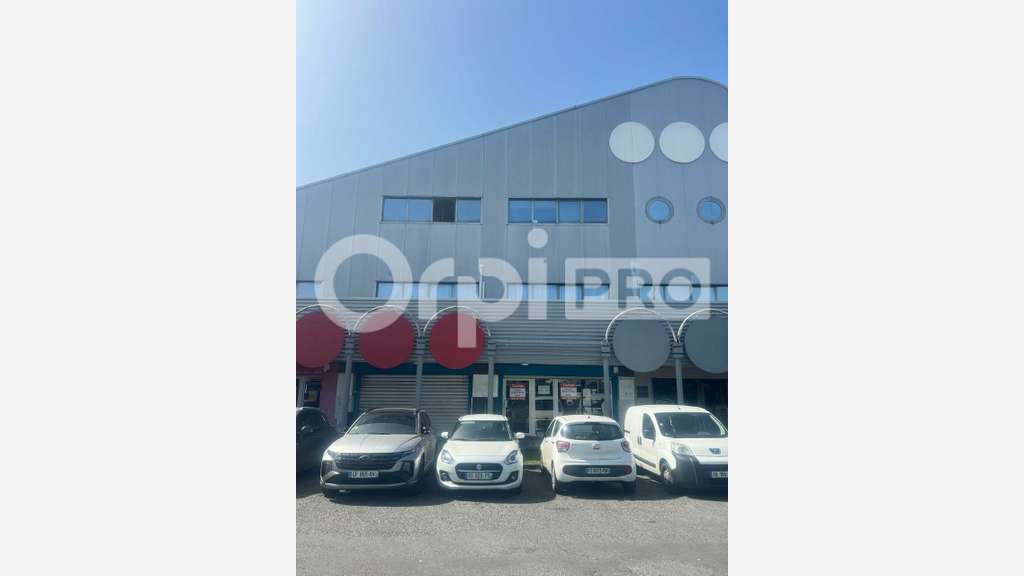 A vendre locaux commerciaux