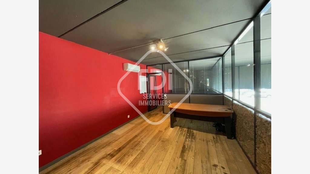 Vente local commercial 398m² à Baillargues