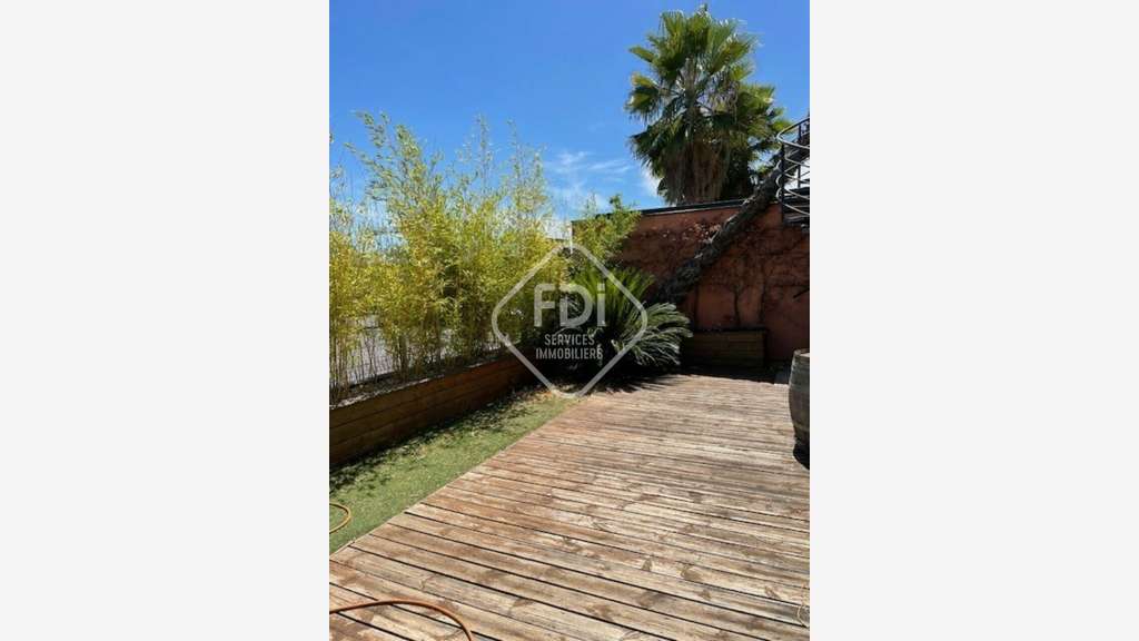 Vente local commercial 398m² à Baillargues