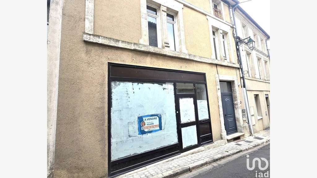 Murs commerciaux à Barbezieux-Saint-Hilaire