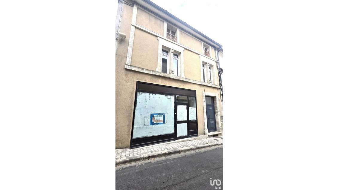 Murs commerciaux à Barbezieux-Saint-Hilaire