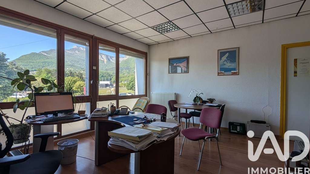 Vente local commercial 760m² à  Barby ZI Épinette