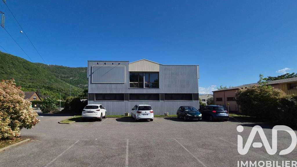Vente local commercial 760m² à  Barby ZI Épinette