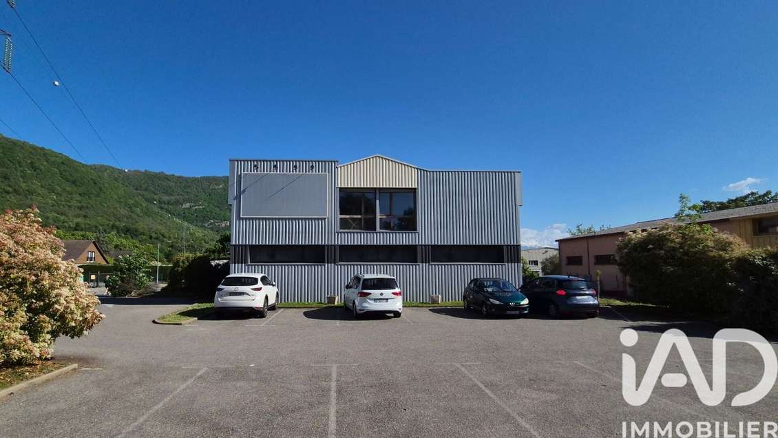 Vente local commercial 760m² à  Barby ZI Épinette