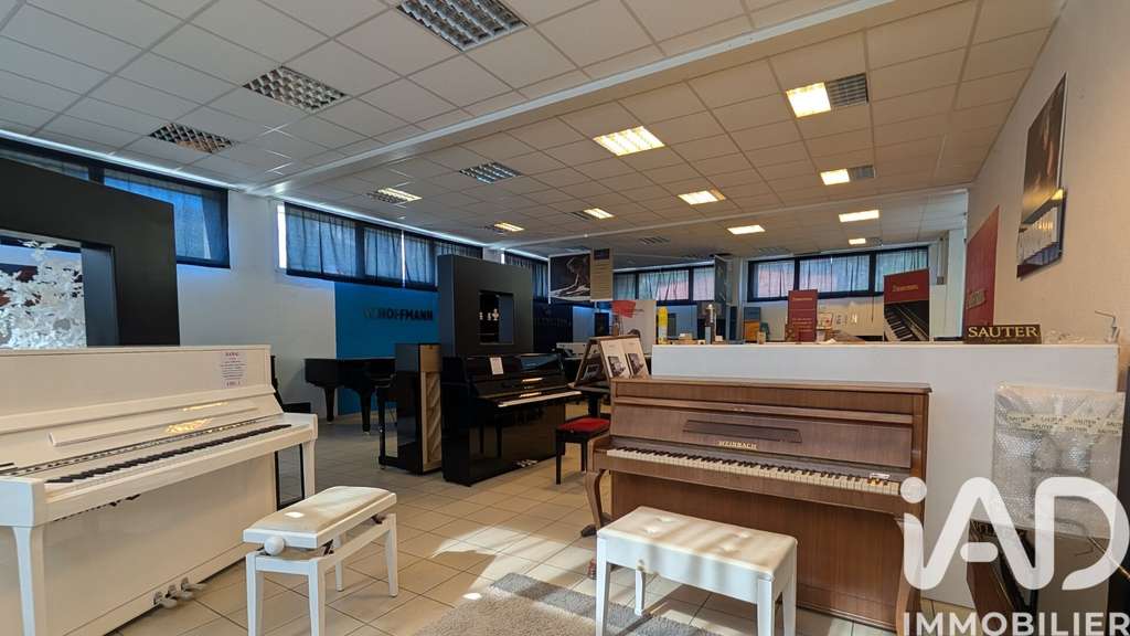 Vente local commercial 760m² à  Barby ZI Épinette