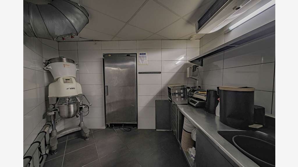 Cède droit au bail restaurant 76m² empl N°1 Bastia