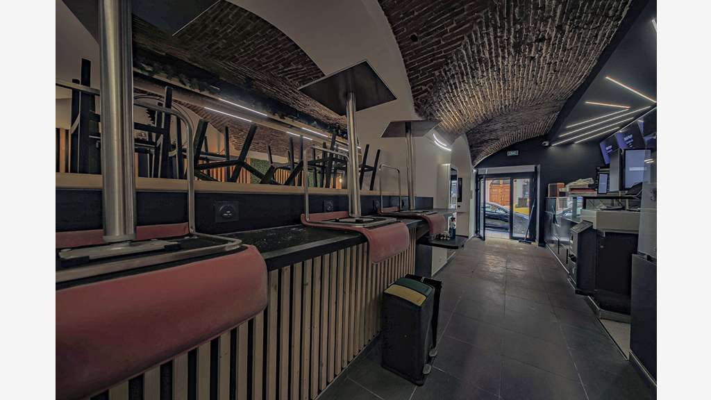 Cède droit au bail restaurant 76m² empl N°1 Bastia
