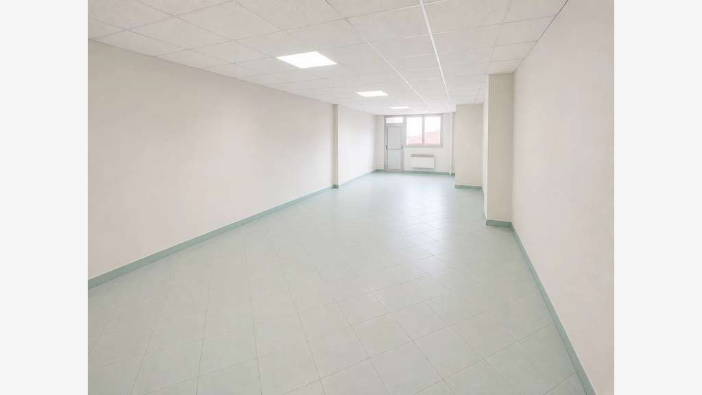 BASTIA - Bureaux / Local Professionnel 247 m² – 3