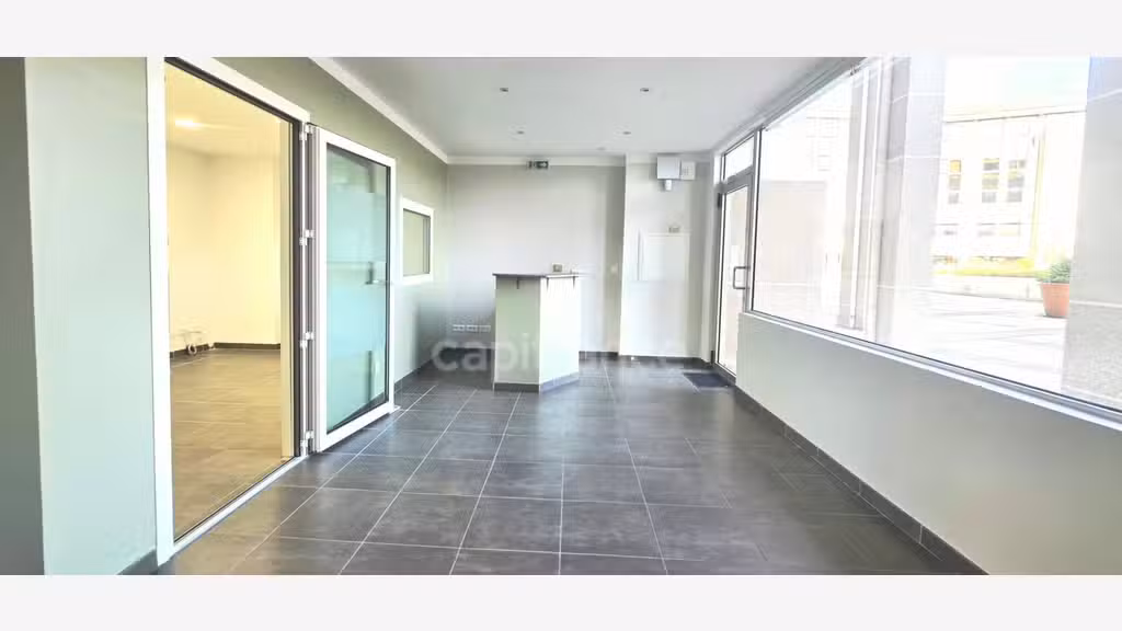 Local libre 41m² à vendre BASTIA (20) au Fango