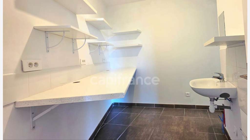 Local libre 41m² à vendre BASTIA (20) au Fango