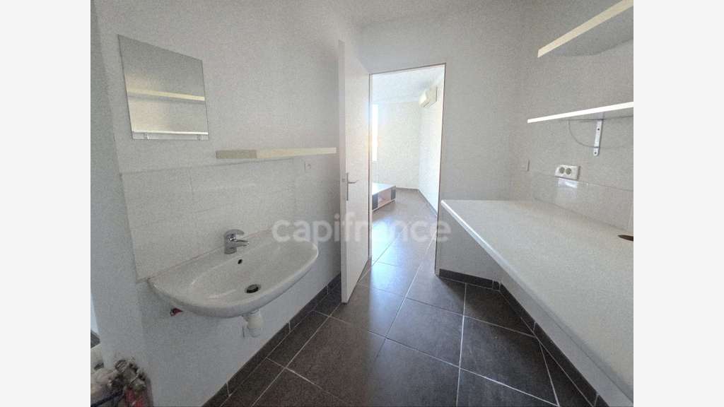 Local libre 41m² à vendre BASTIA (20) au Fango
