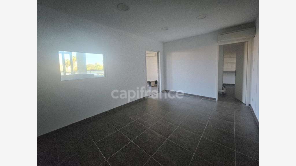 Local libre 41m² à vendre BASTIA (20) au Fango