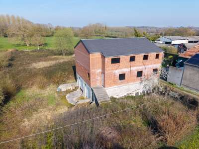 Bâtiment commercial 240m² à aménager à Bavay