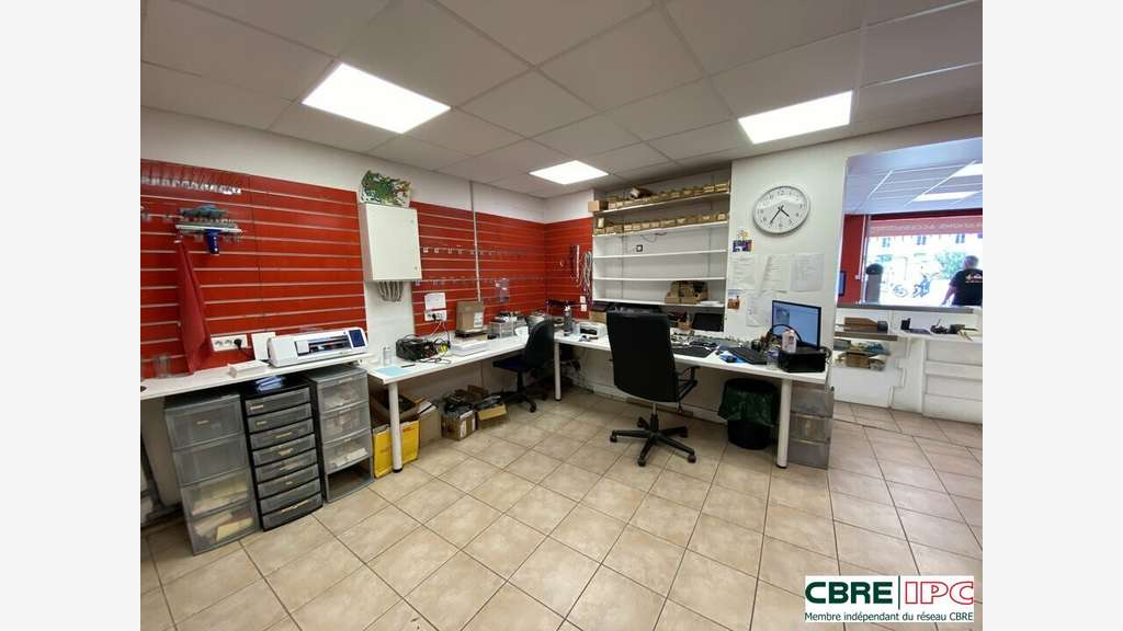 Vente local commercial 54m² à Bayonne Gare