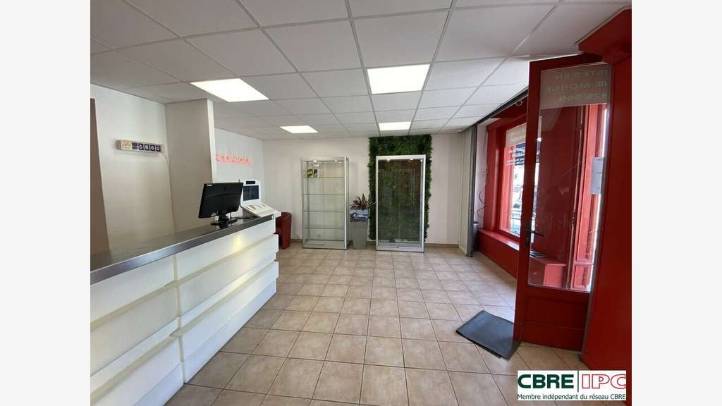 Vente local commercial 54m² à Bayonne Gare