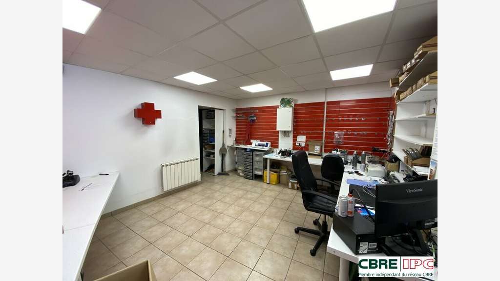 Vente local commercial 54m² à Bayonne Gare