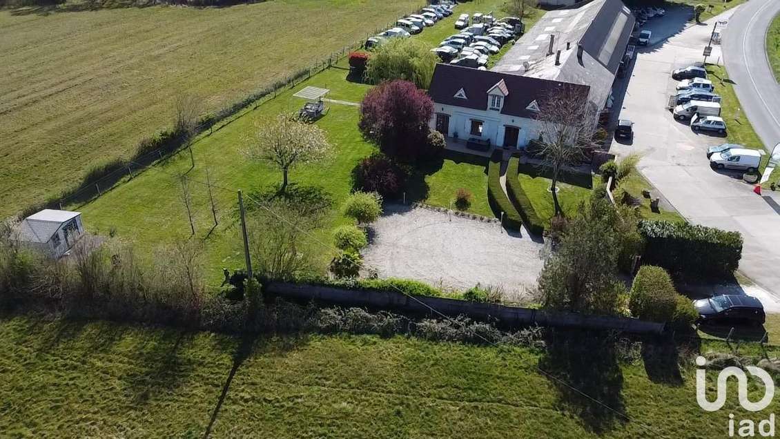 Murs commerciaux à Beauchamps-sur-Huillard
