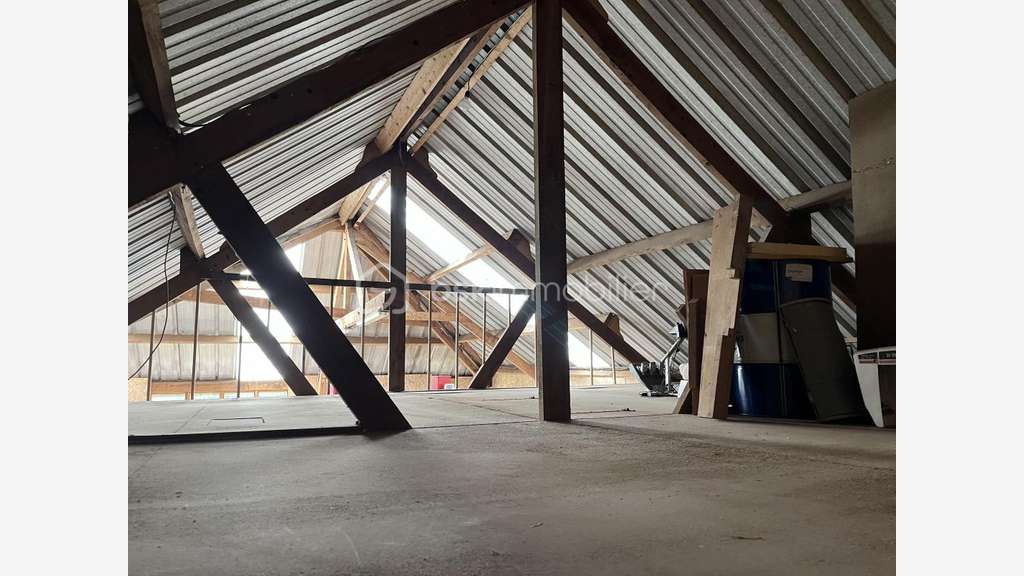Vente Garage et dépendances à Beaufour-Druval
