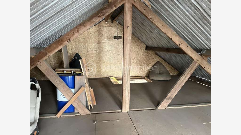 Vente Garage et dépendances à Beaufour-Druval