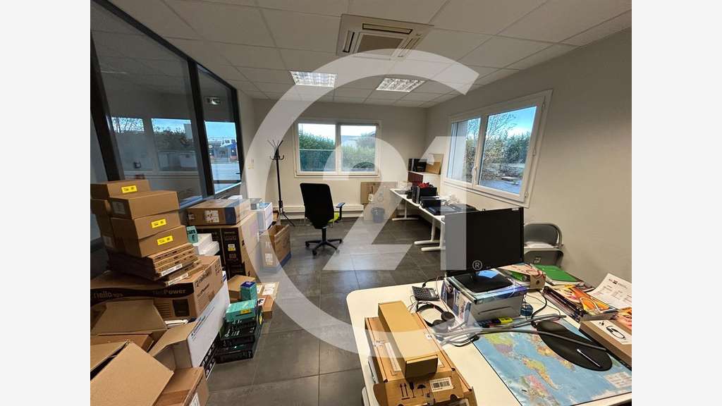 AV bureaux 507m² à Valence Sud ZA de Clairac