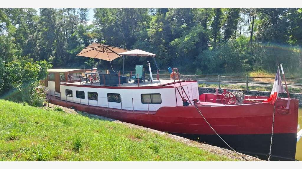 Vente magnifique péniche 23 mètres 100m² à Beaune