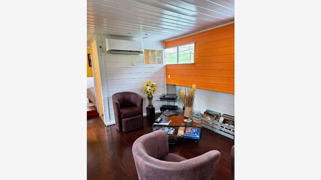 Vente magnifique péniche 23 mètres 100m² à Beaune