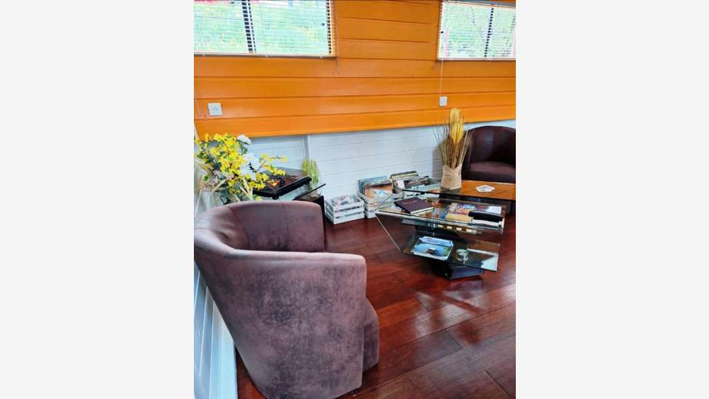 Vente magnifique péniche 23 mètres 100m² à Beaune