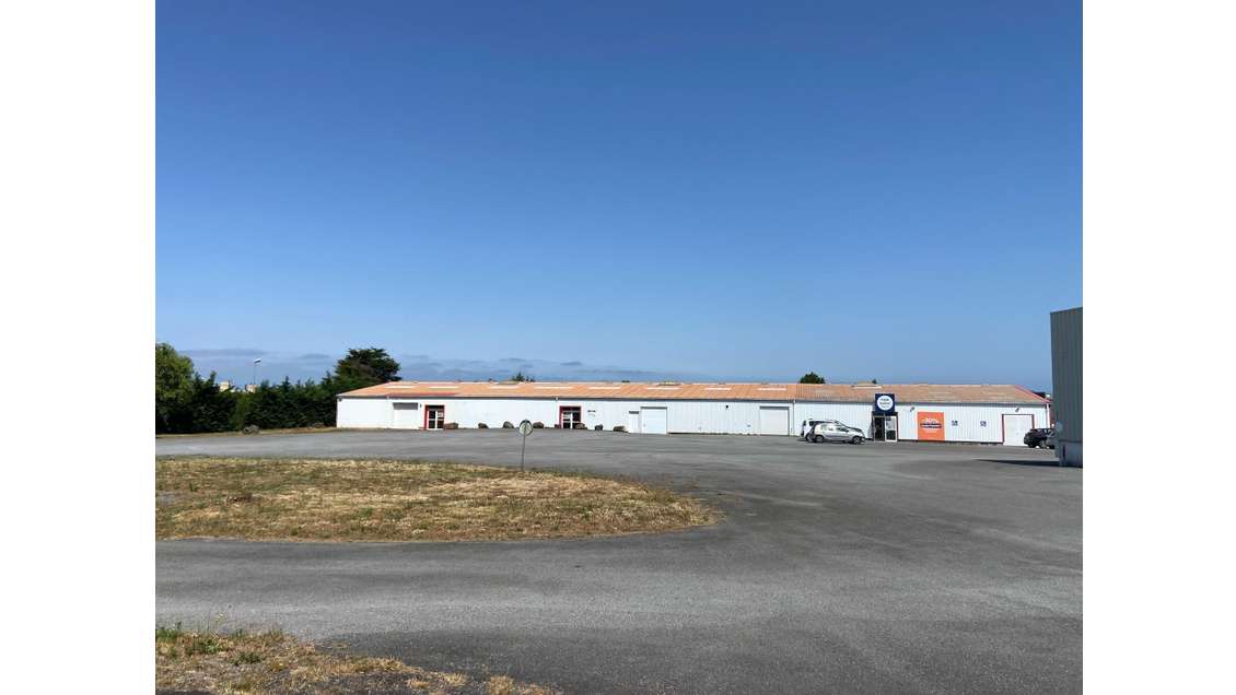 Vente local 1200m² axe fréquenté Beauvoir-sur-Mer
