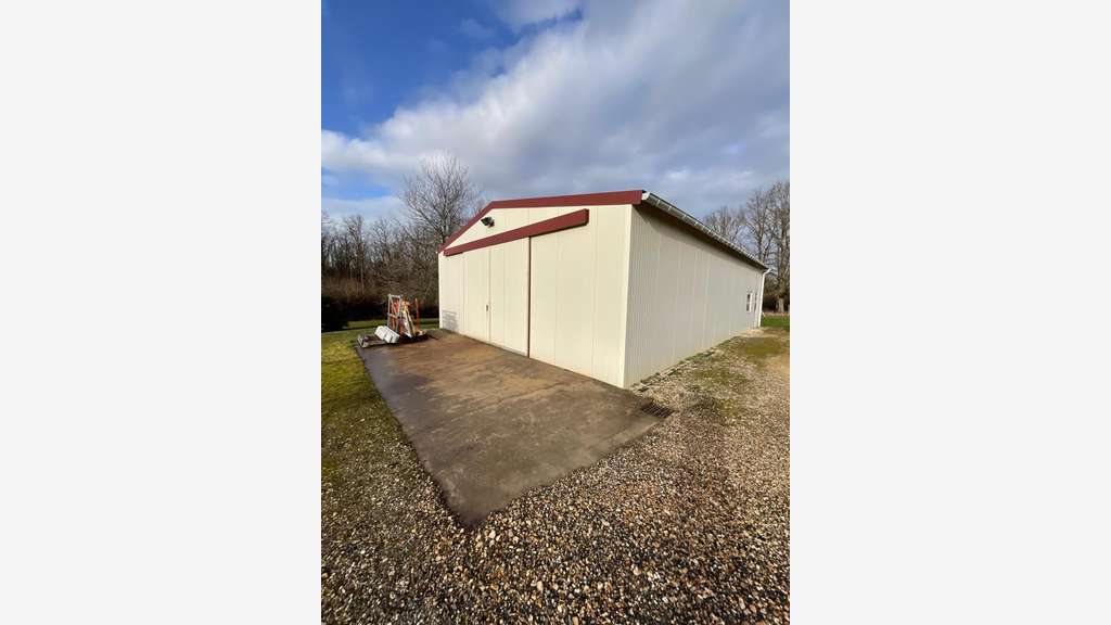 Vente local commercial 150m² Belleville-sur-Loire