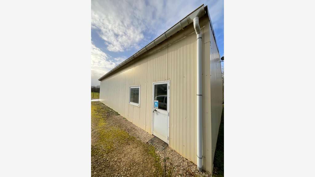 Vente local commercial 150m² Belleville-sur-Loire