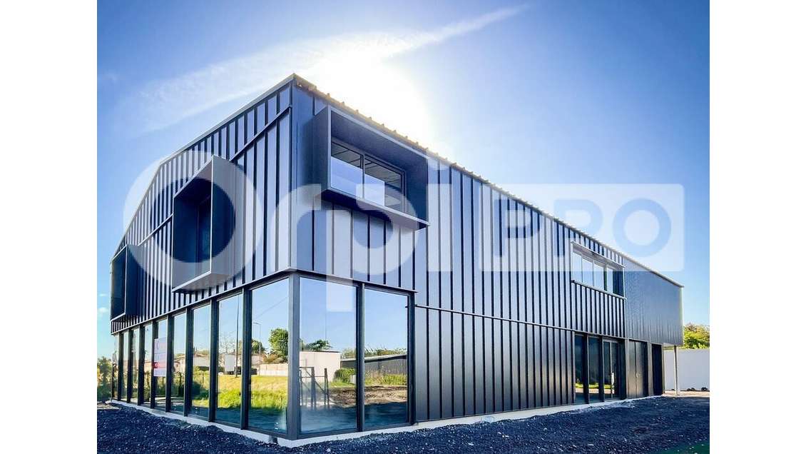 Bâtiment commercial & tertiaire à Bénesse-Maremne