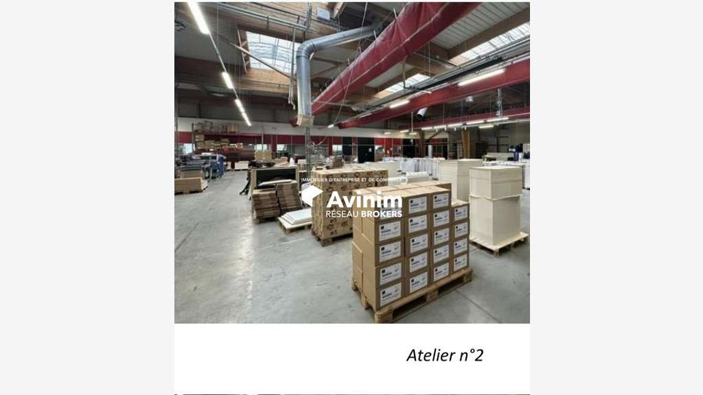 Bâtiment industriel de 3000m² à vendre à Berd'huis
