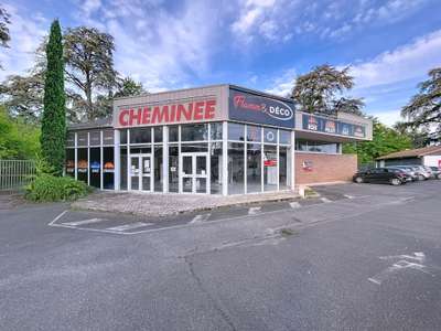 Vente local commercial 500m² à Bergerac