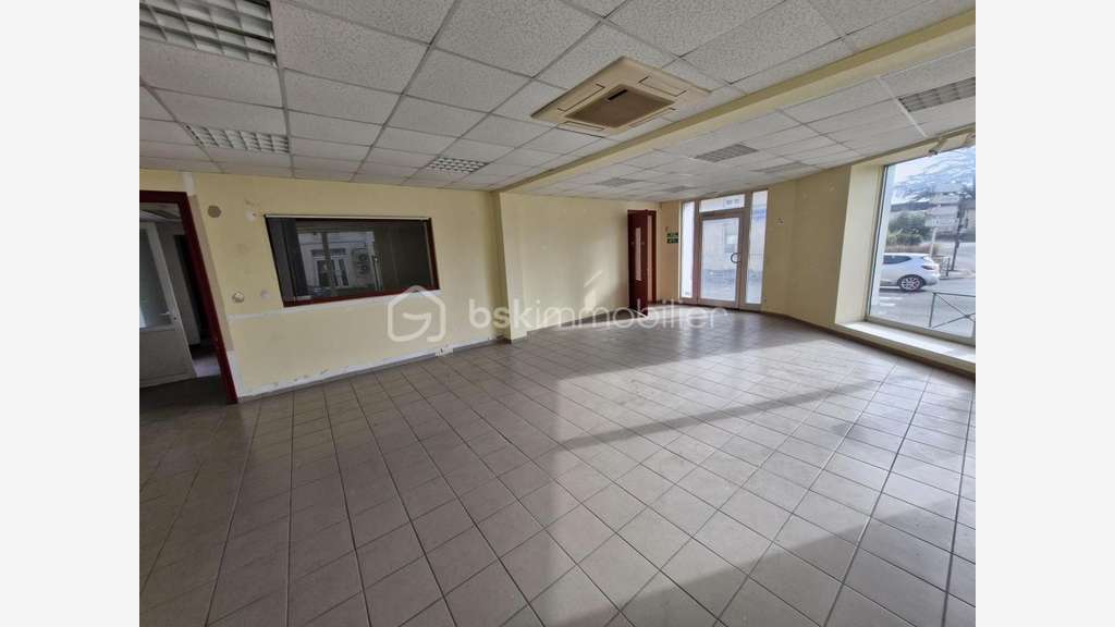 AV local commercial 150m² + garage 358m² Bergerac