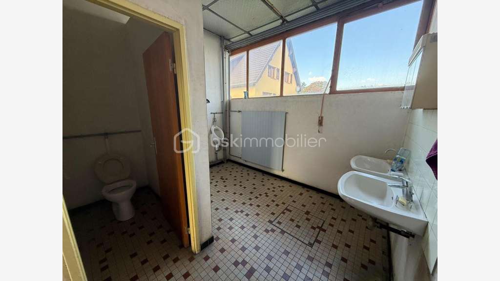 AV Local commercial 671m² sur 23,54 ares Bergholtz