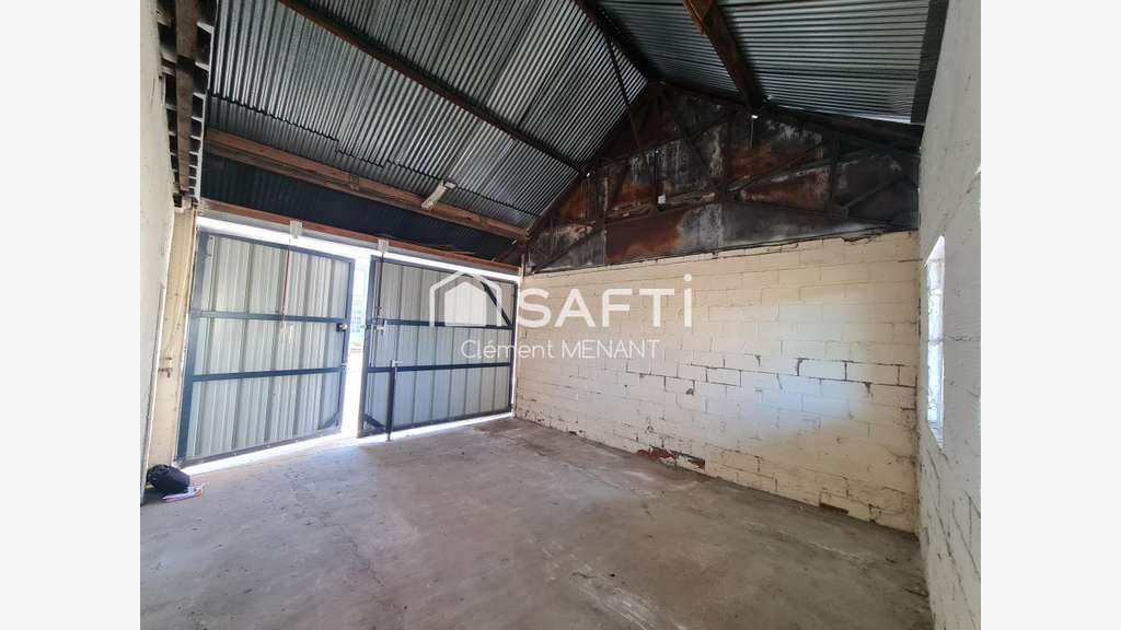 Vente ancien local cial 180m² à Bernières-le-Patry