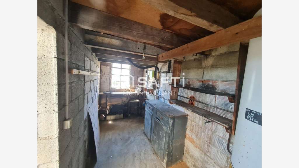 Vente ancien local cial 180m² à Bernières-le-Patry
