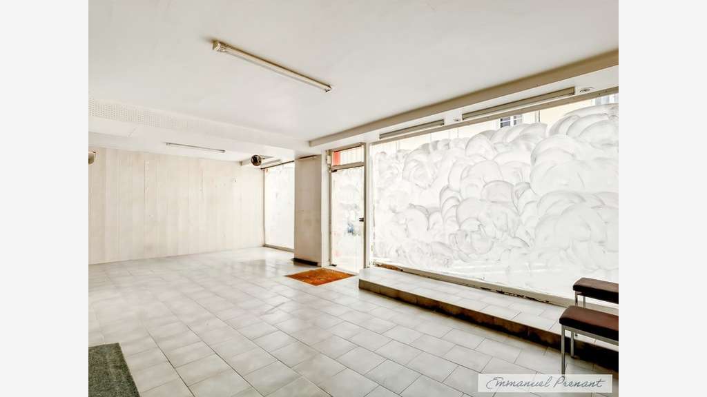 A vendre local commercial 242m² Besse sur Braye