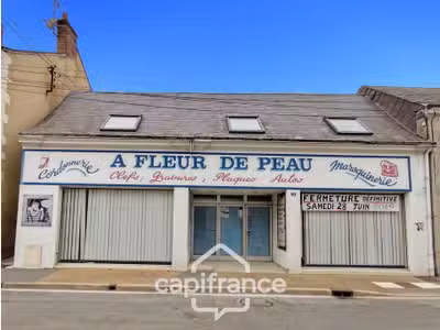 Local/bureau 179m² à vendre à Besse sur Braye (72)