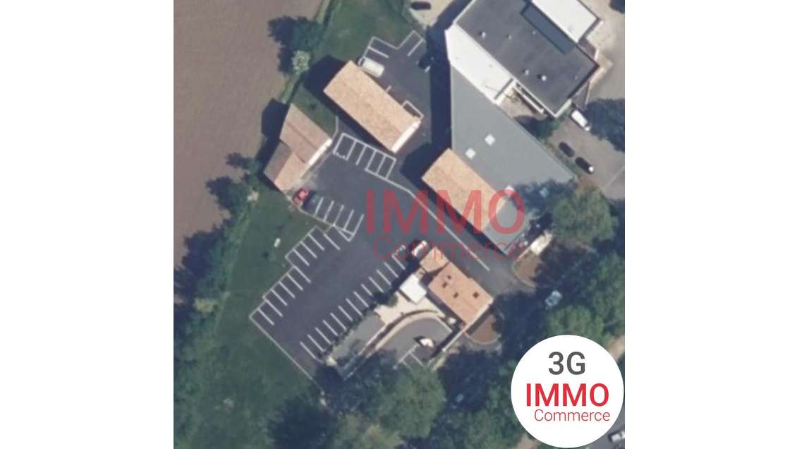 À vendre locaux commerciaux 1300m² à Bessines