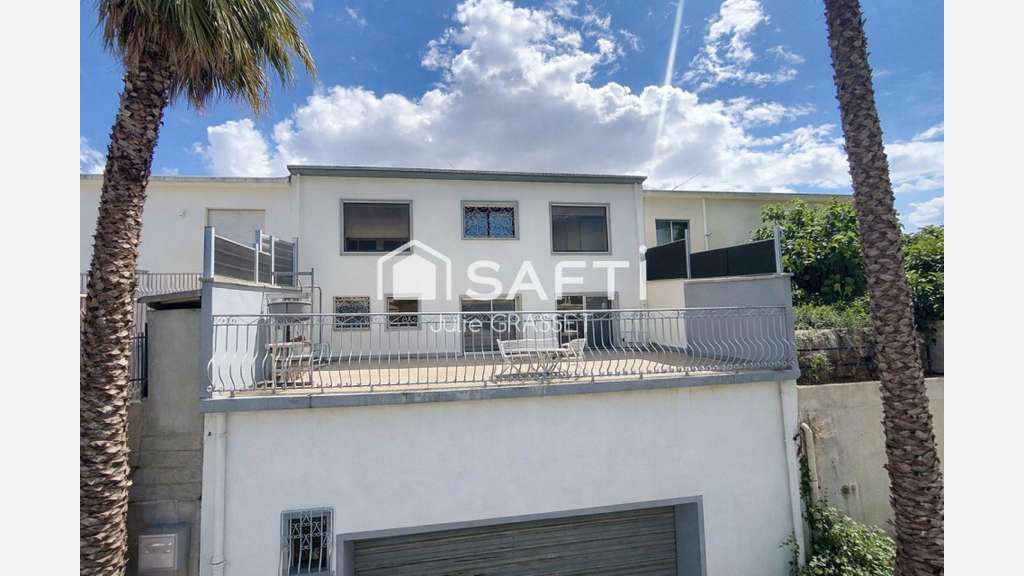 Maison avec extérieurs et garage 130m²à Béziers