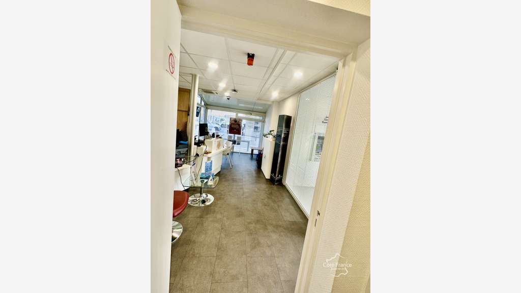 Vente local 96m² excellente visibilité à Béziers