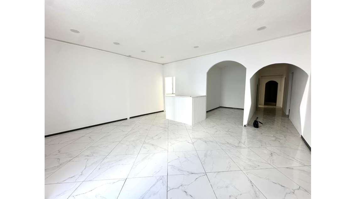 A louer local commercial 73m² Béziers centre ville