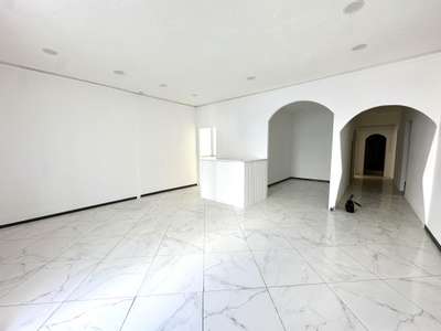 A louer local commercial 73m² Béziers centre ville