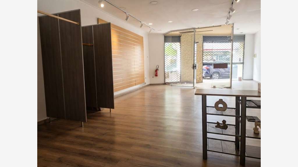 Vente local commercial à Béziers centre 