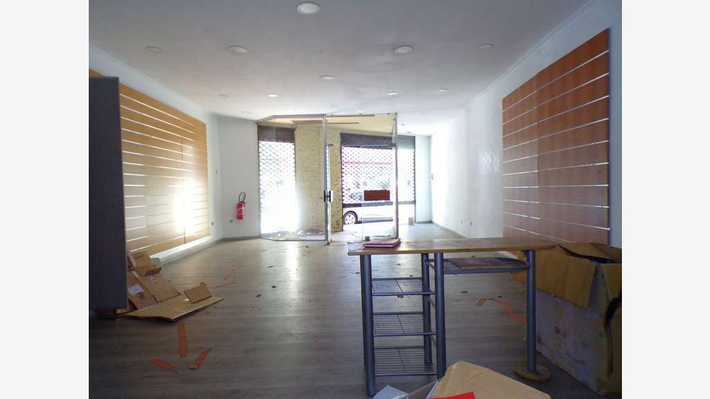 Vente local commercial à Béziers centre 