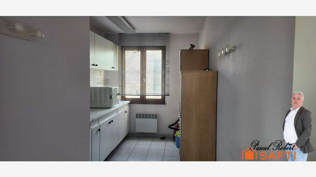 Local commercial dans quartier très prisé