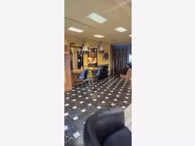 Local commercial 70m2 - PROCHE CENTRE - 69000