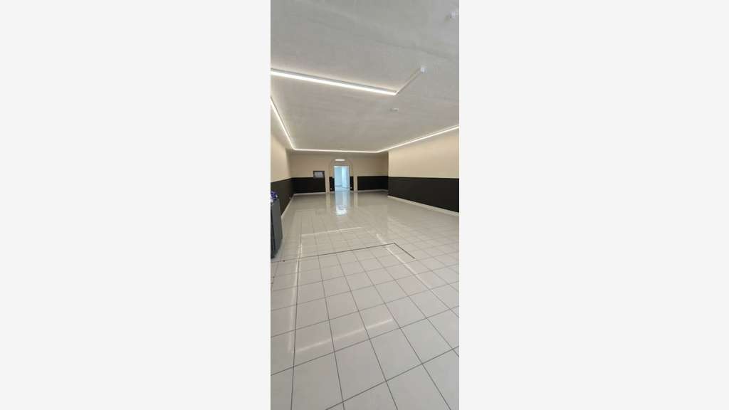 Vente local commercial 120m² proche gare Béziers